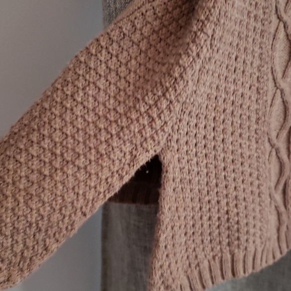 Sweater - Picture 4 of 4